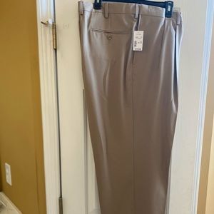 Jos A  Banks Men pants  and save size 46x32 great deal for someone